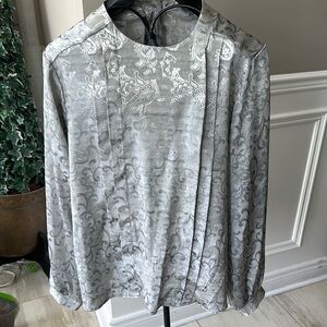 Elegant Gray Patterned  blouse